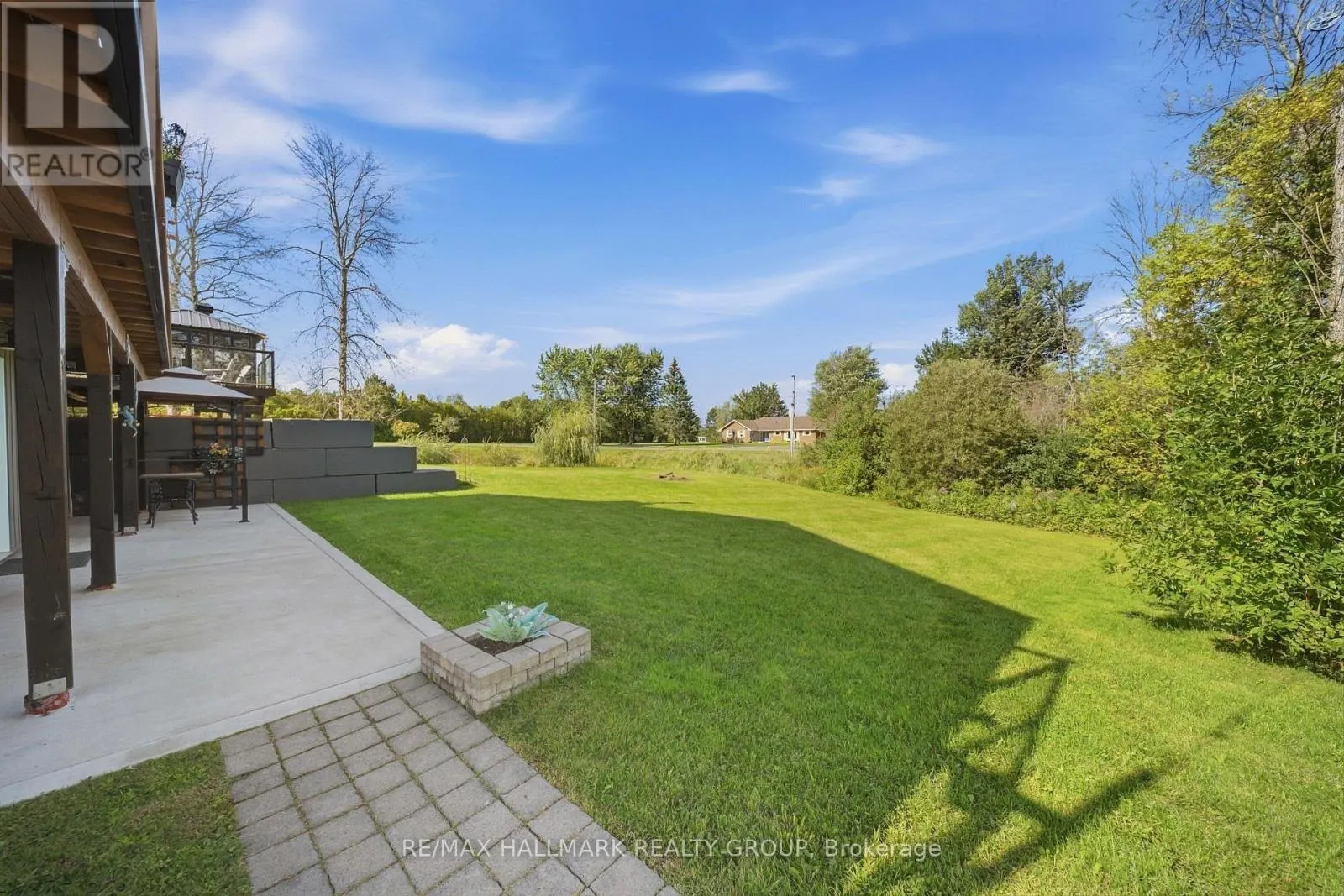 3515 FRONT ROAD E