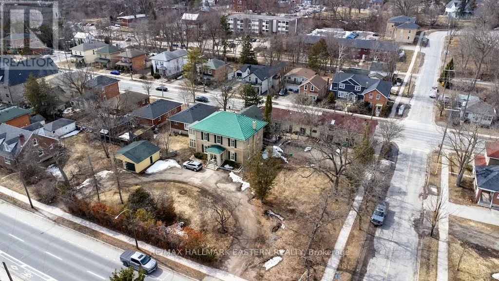 813 WATER STREET