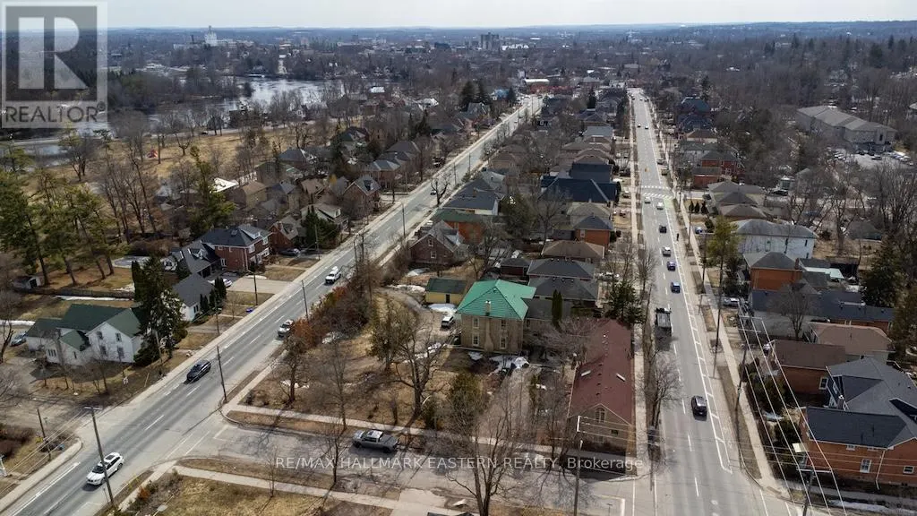 813 WATER STREET