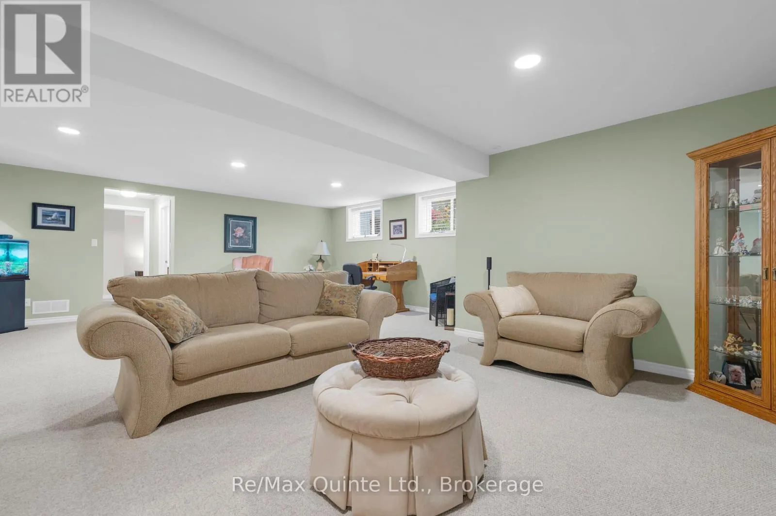 5 HICKORY COURT