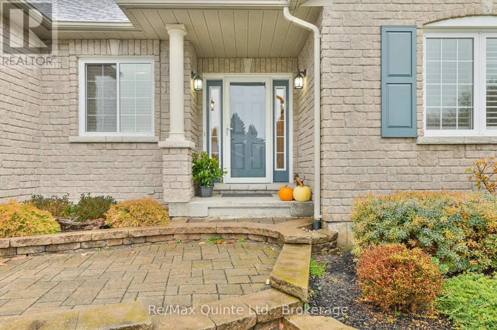 5 HICKORY COURT