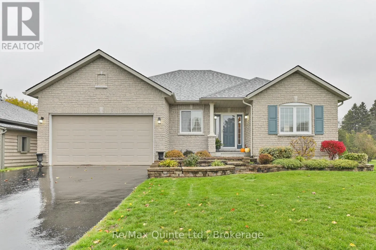 5 HICKORY COURT