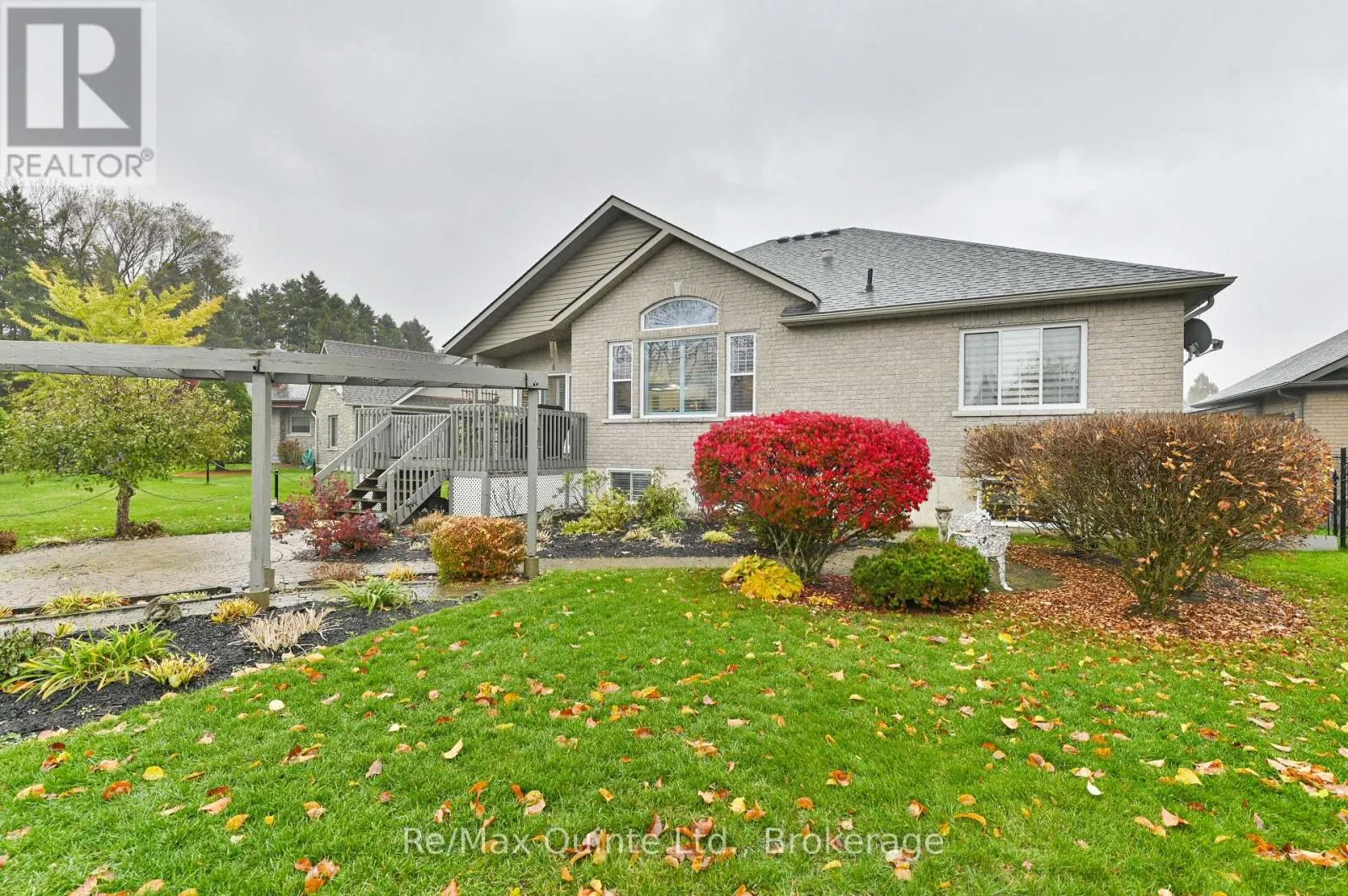 5 HICKORY COURT