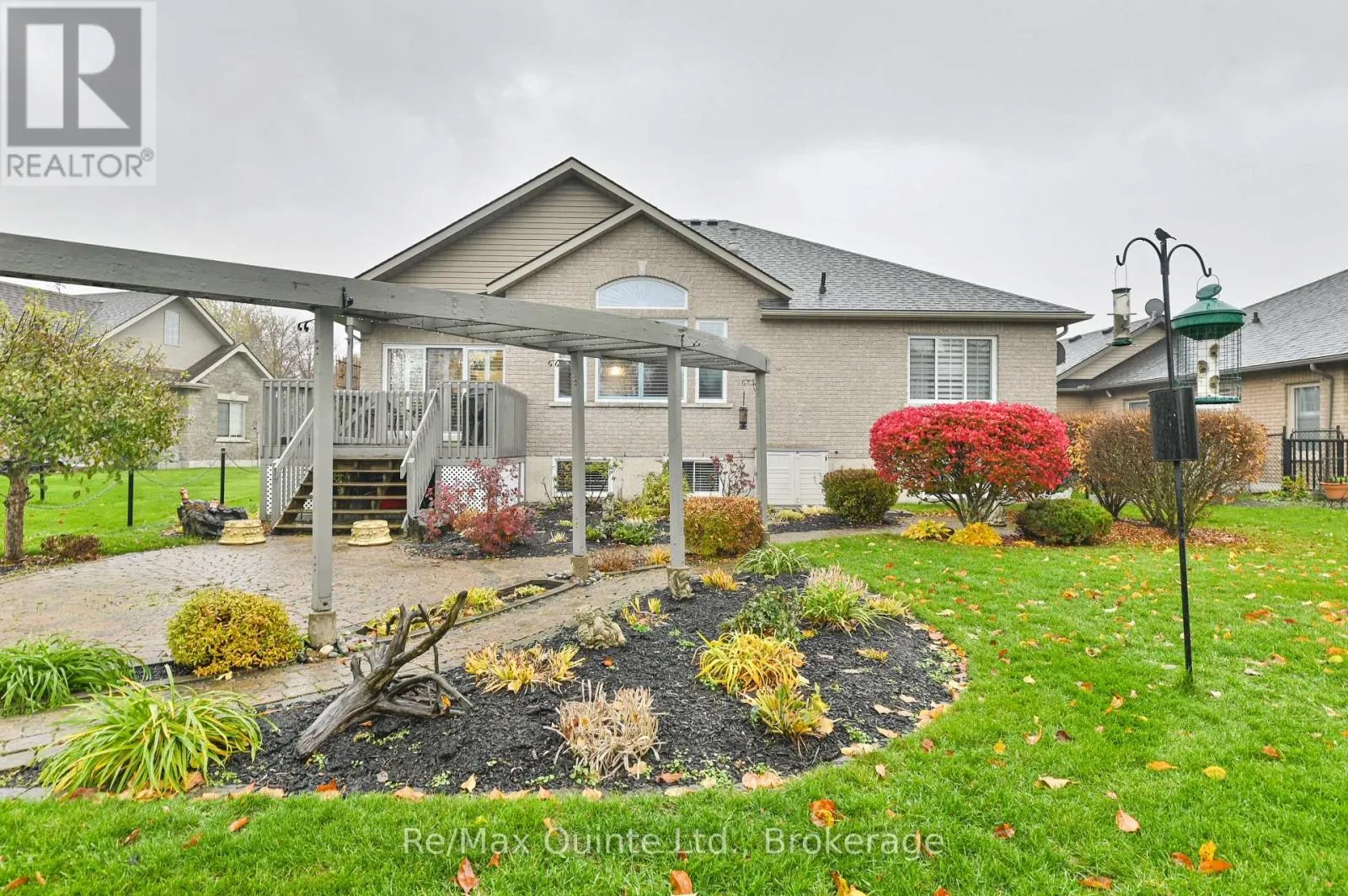 5 HICKORY COURT