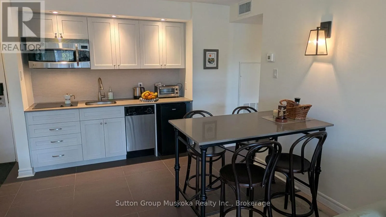 52-205 DEERHURST DRIVE