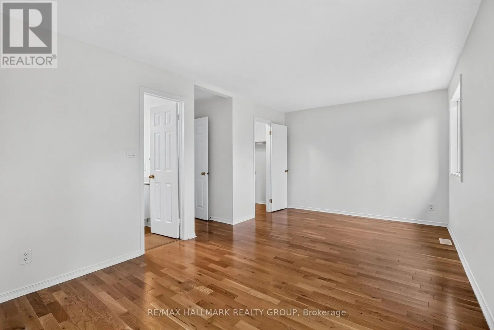 49 ROBARTS CRESCENT