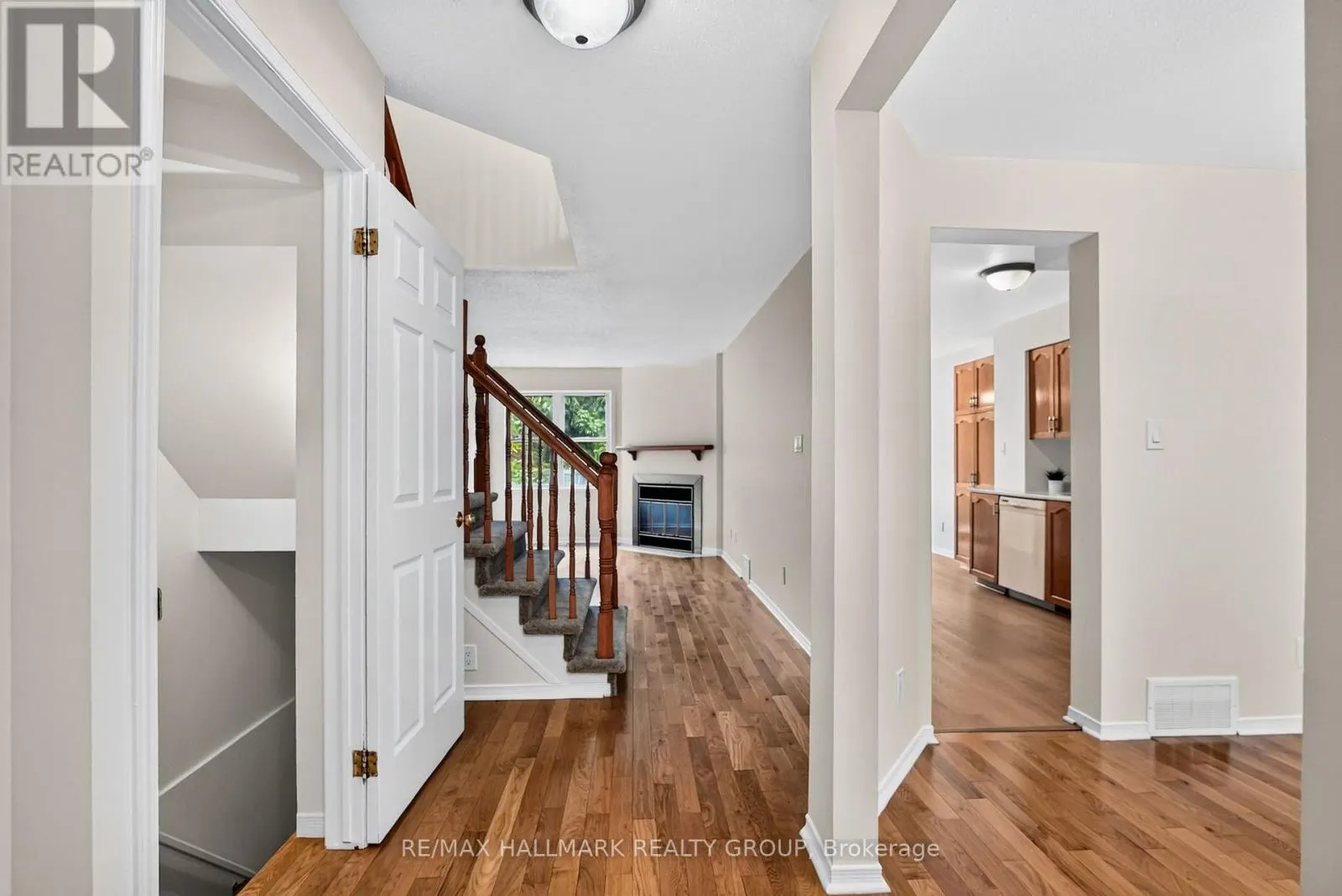 49 ROBARTS CRESCENT