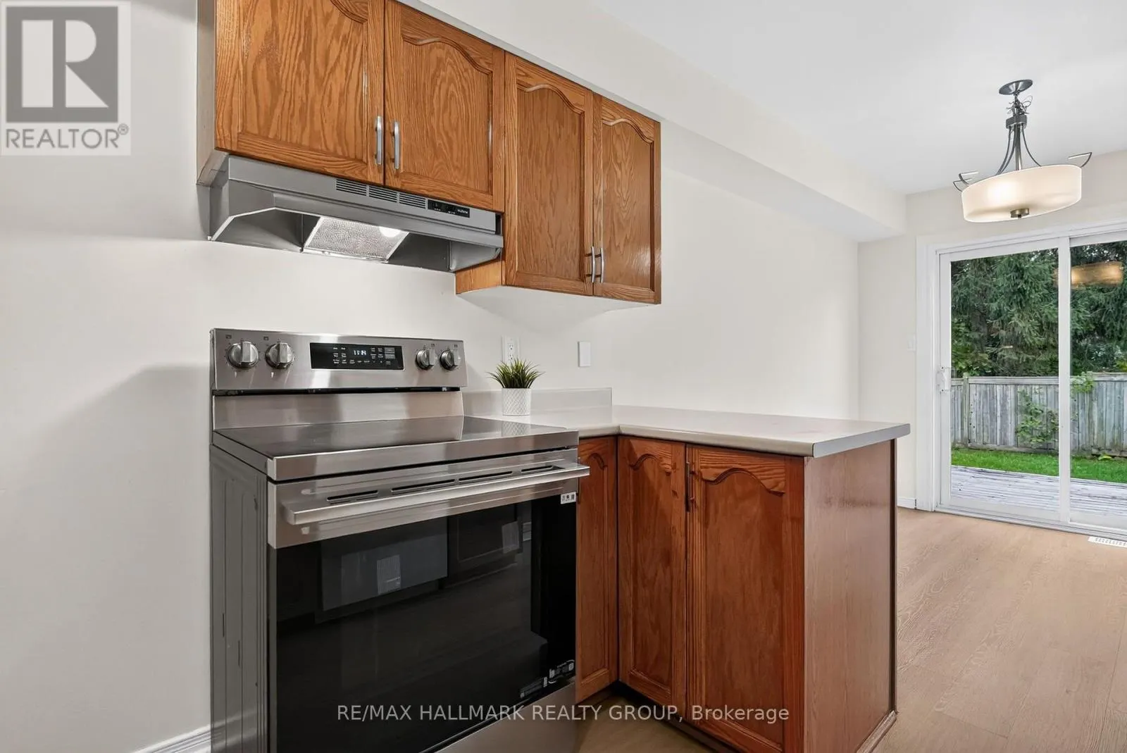 49 ROBARTS CRESCENT