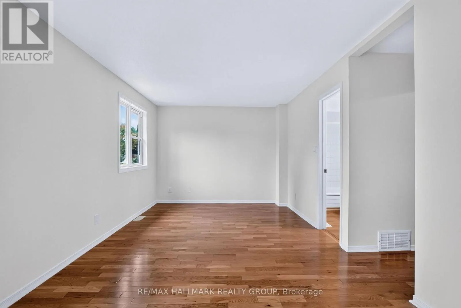 49 ROBARTS CRESCENT