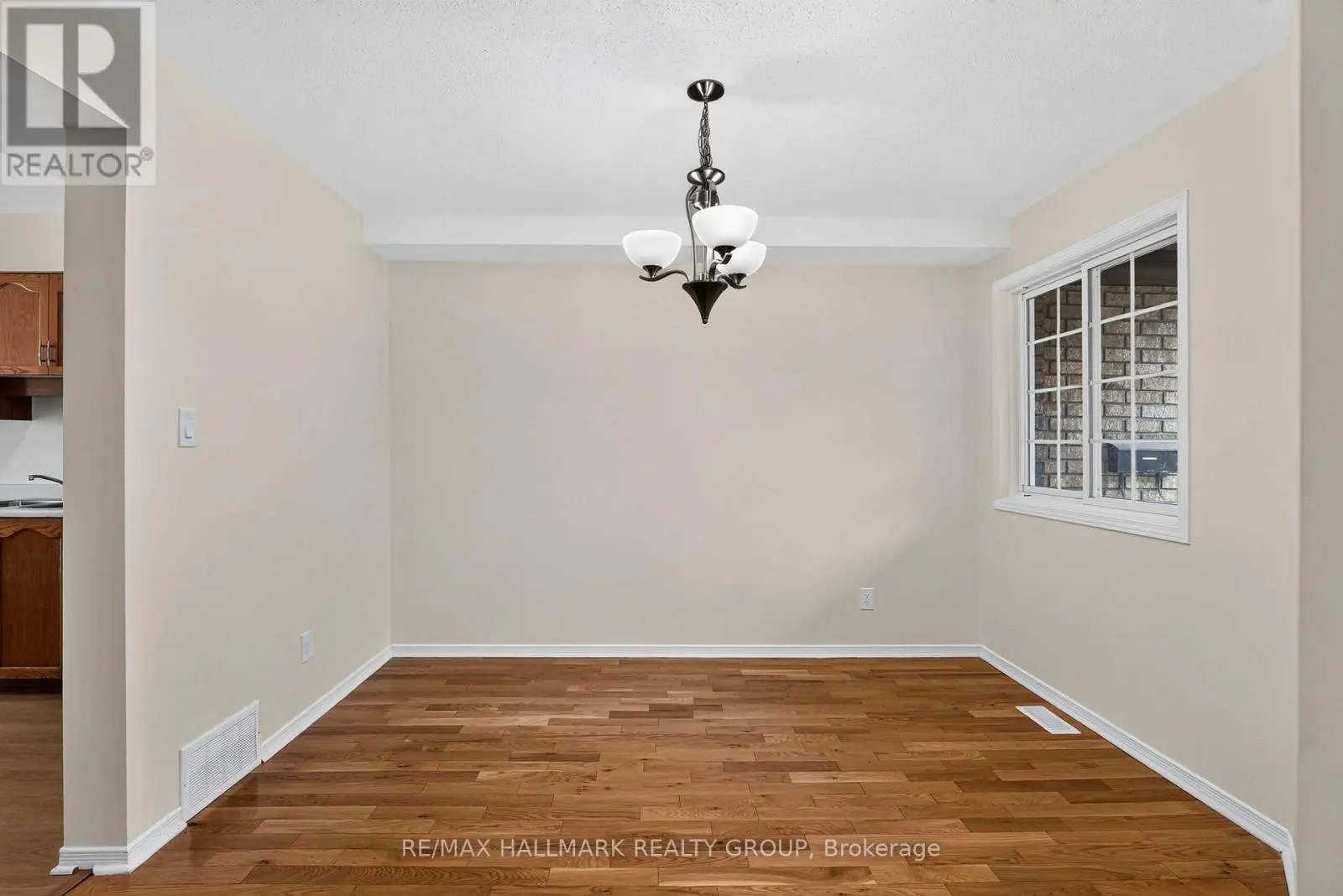 49 ROBARTS CRESCENT