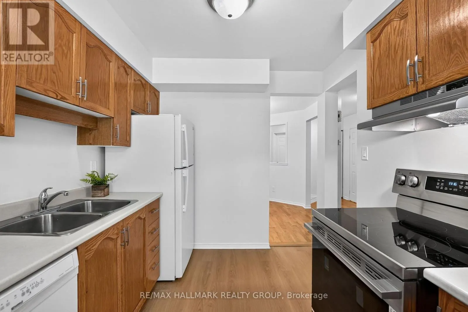 49 ROBARTS CRESCENT