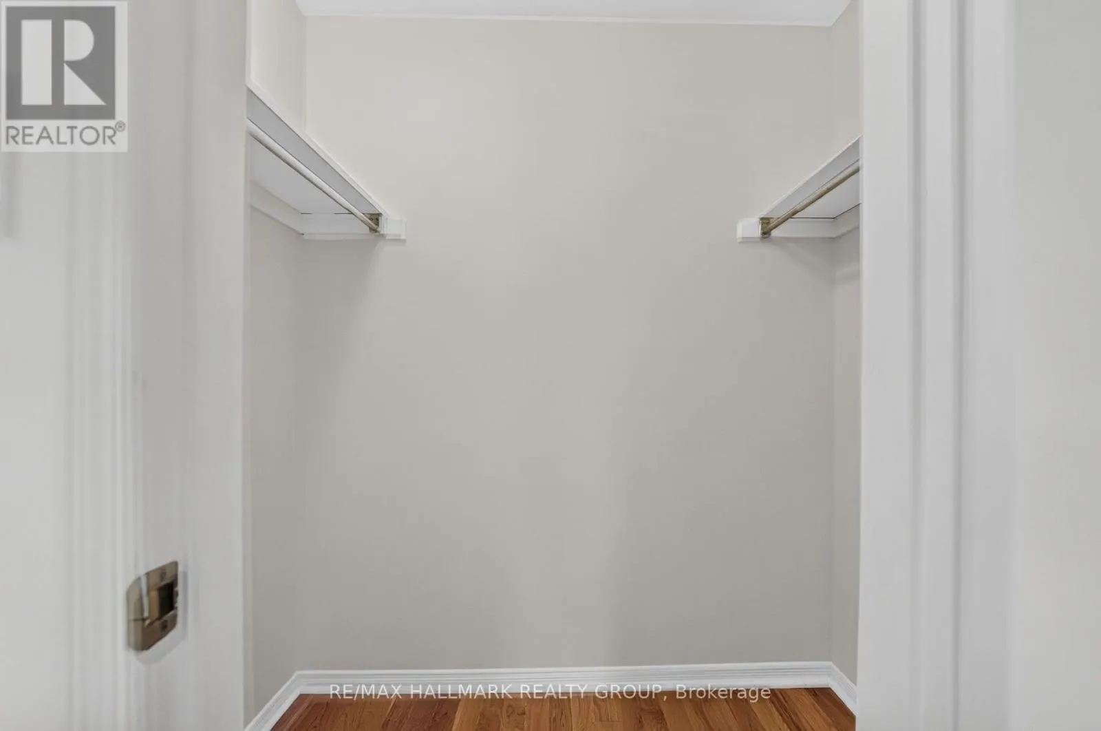 49 ROBARTS CRESCENT