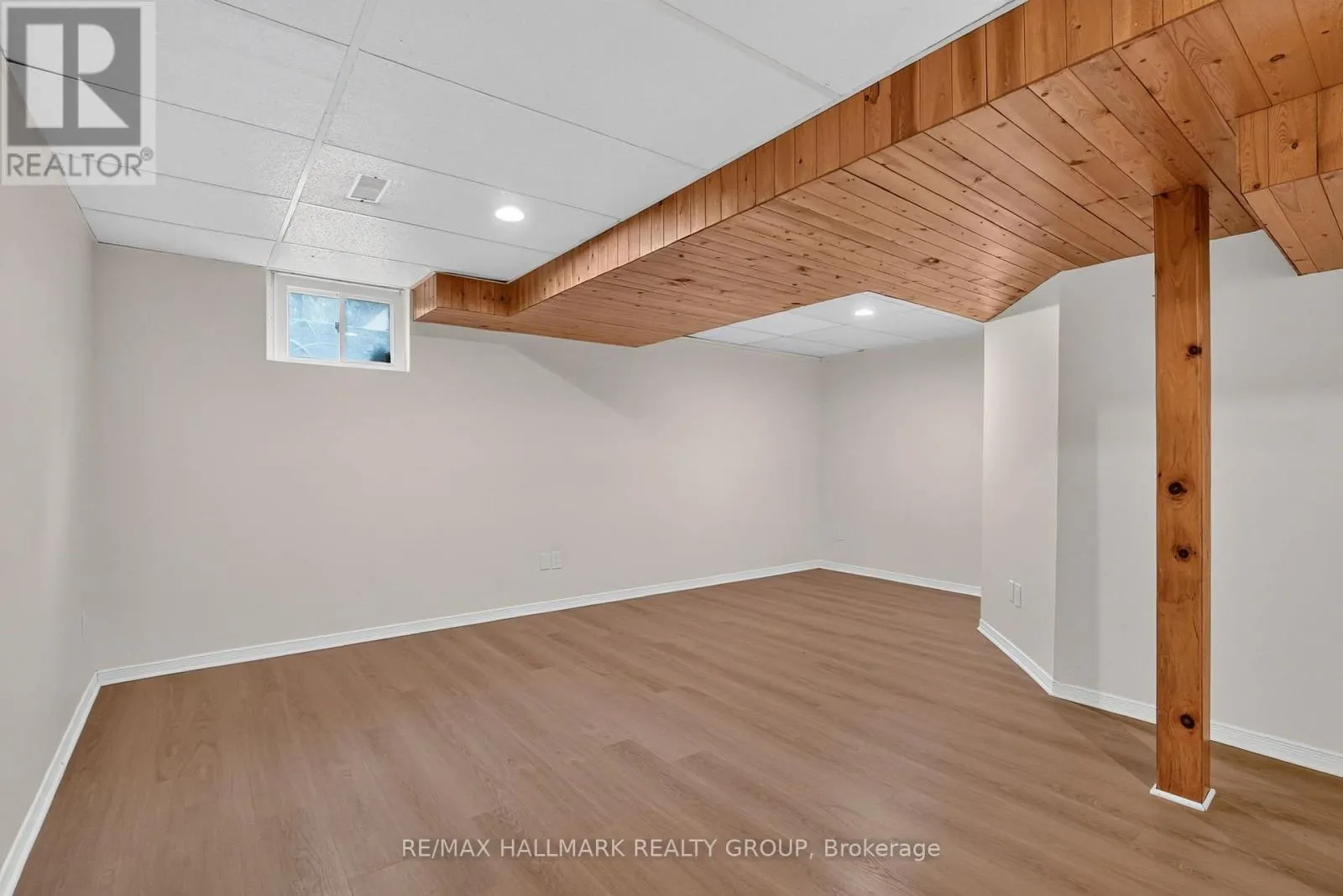 49 ROBARTS CRESCENT