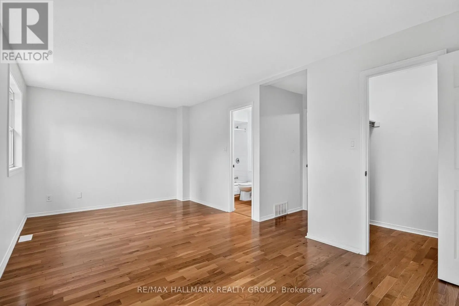 49 ROBARTS CRESCENT