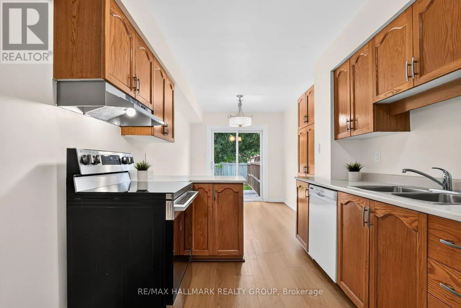 49 ROBARTS CRESCENT