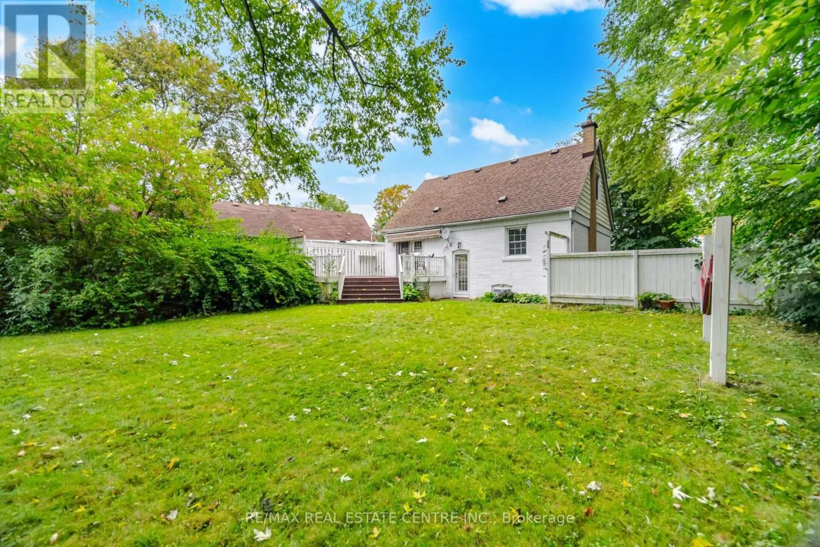 4 LINCOLN CRESCENT