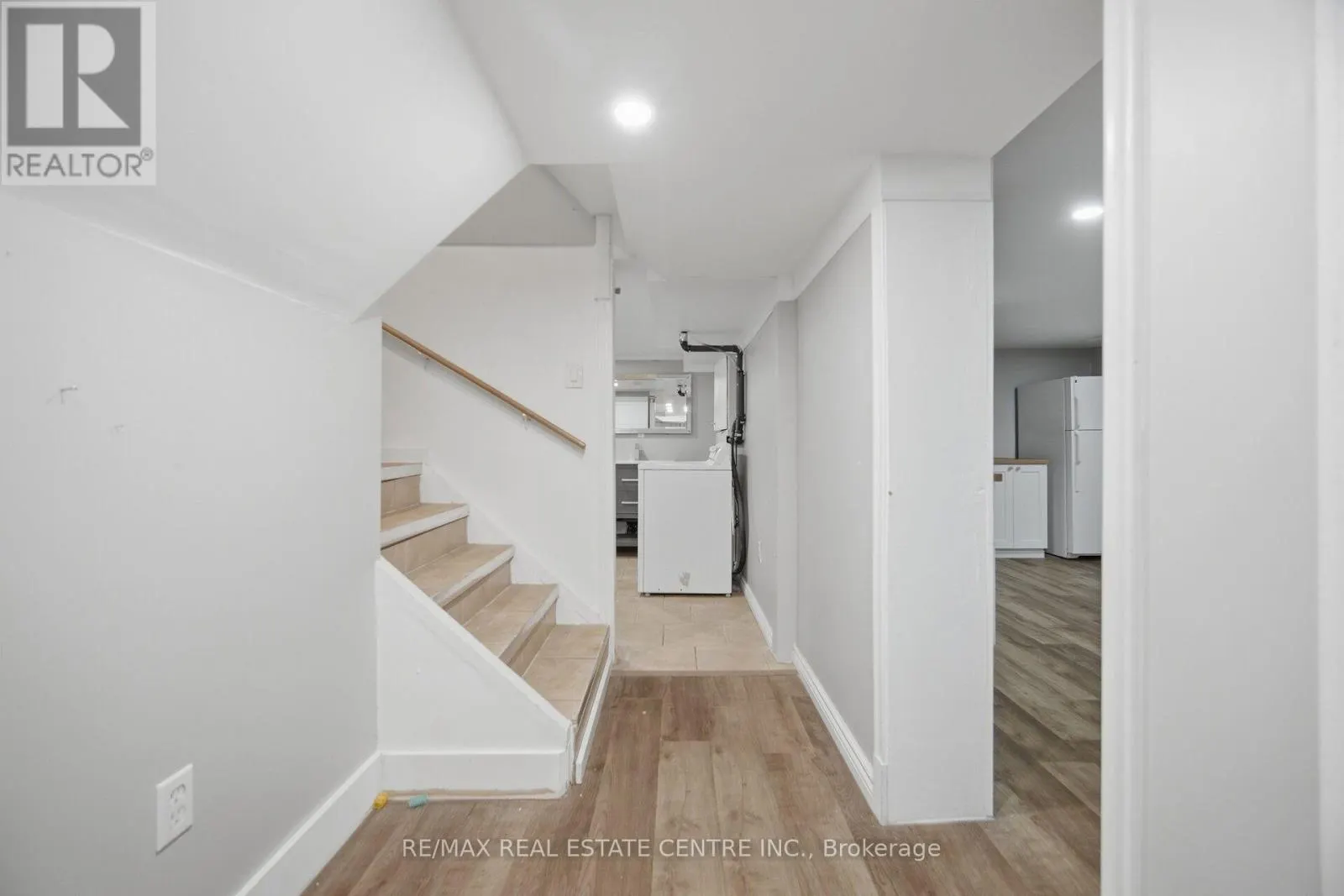 4 LINCOLN CRESCENT