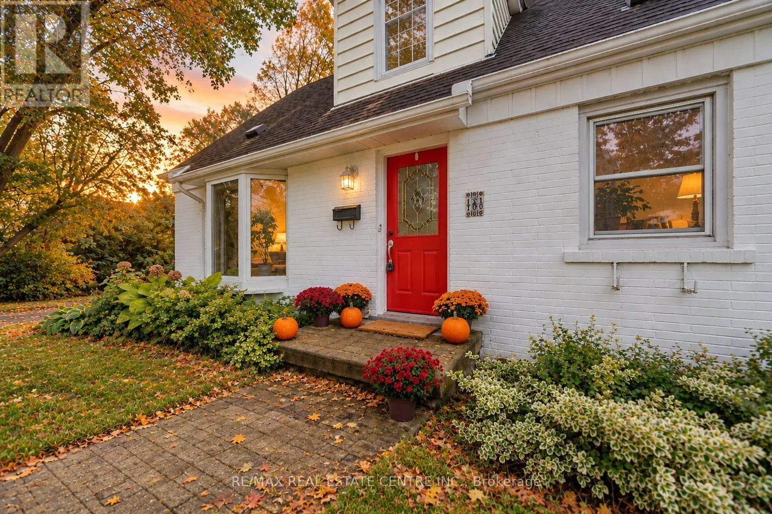 4 LINCOLN CRESCENT