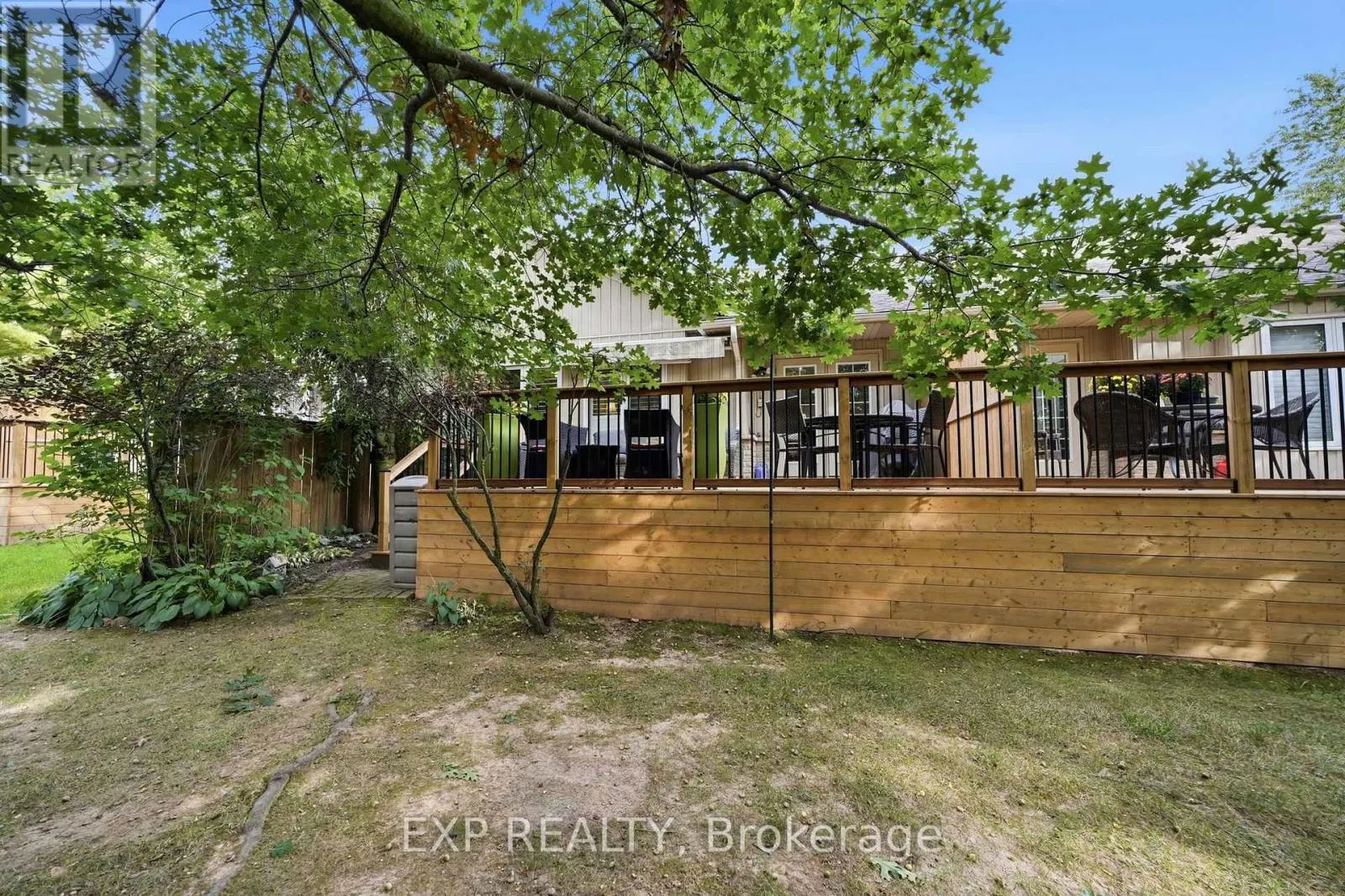 22 - 3241 MONTROSE ROAD #22