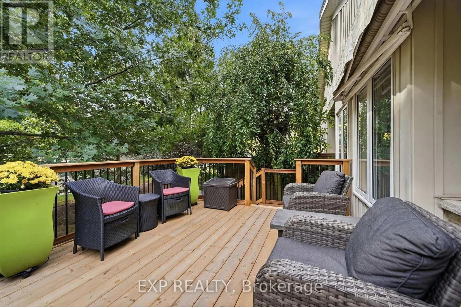 22 - 3241 MONTROSE ROAD #22