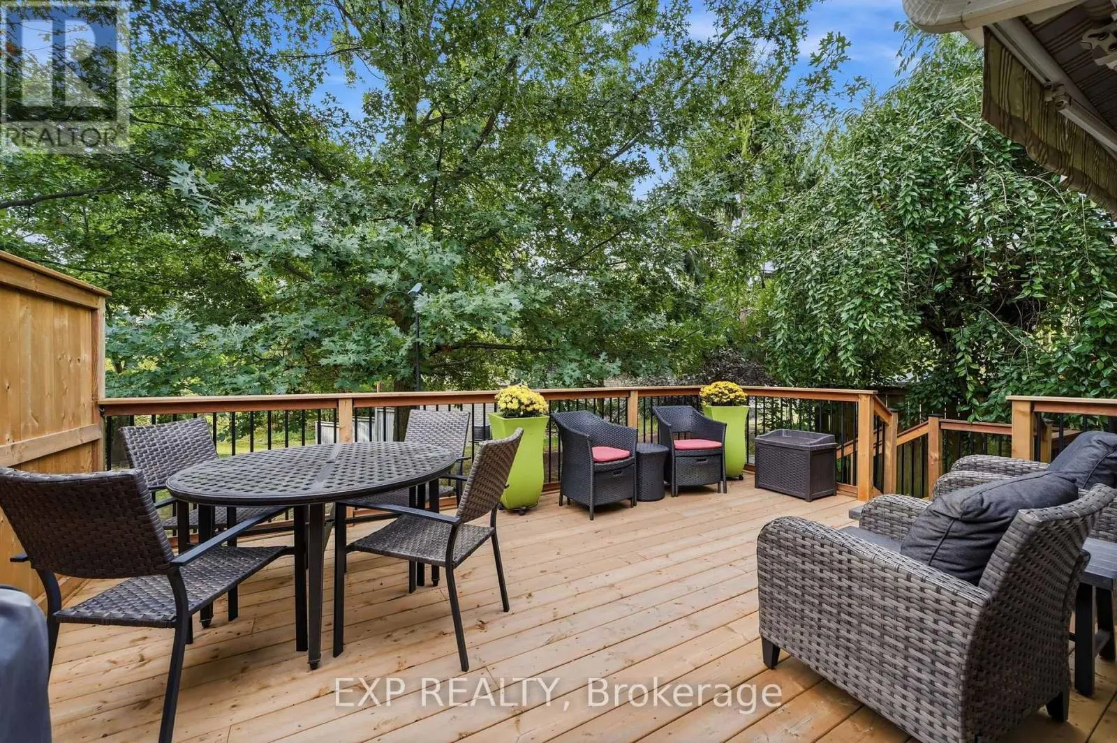 22 - 3241 MONTROSE ROAD #22