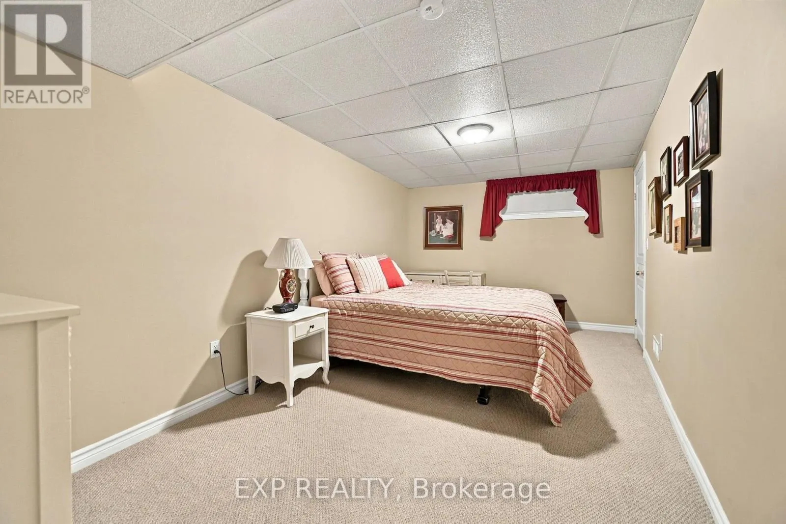 22 - 3241 MONTROSE ROAD #22