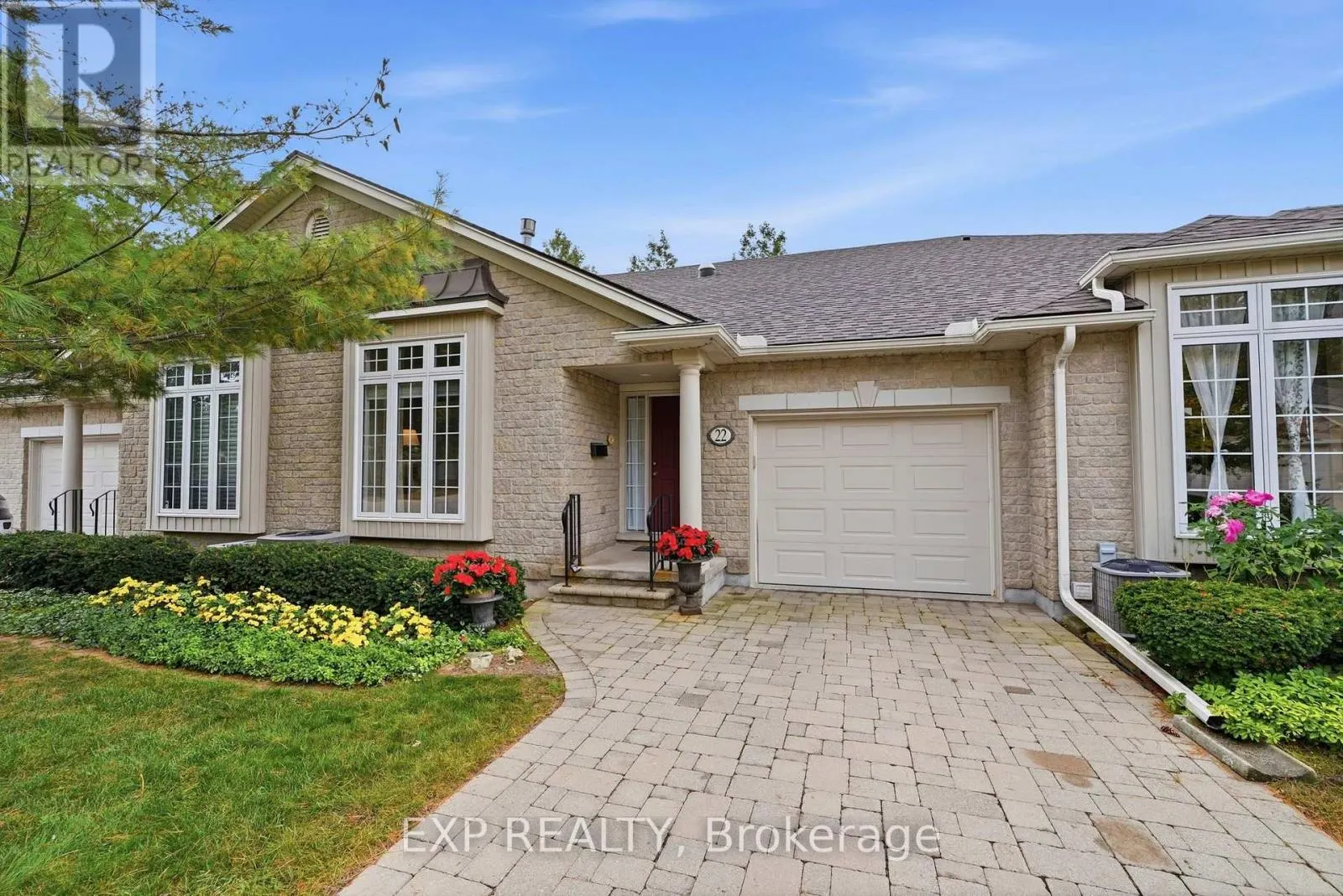22 - 3241 MONTROSE ROAD #22