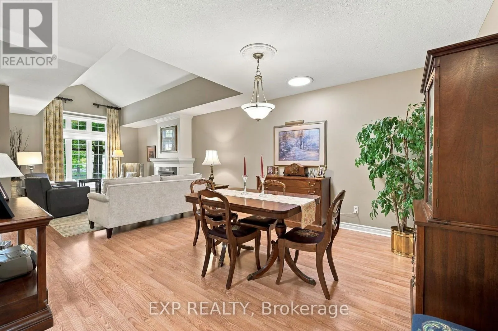 22 - 3241 MONTROSE ROAD #22