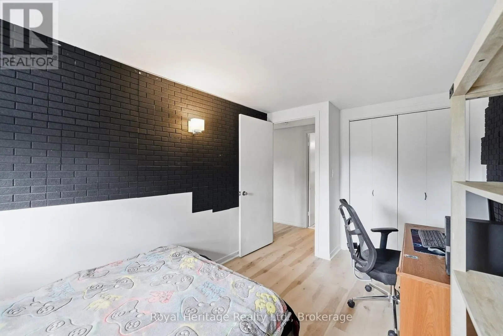 13 - 162 CROMWELL STREET #13