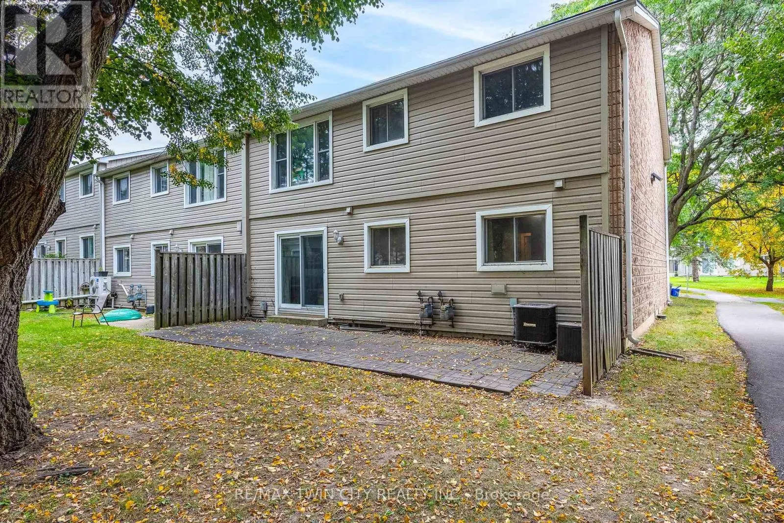 74 - 65 GLAMIS ROAD