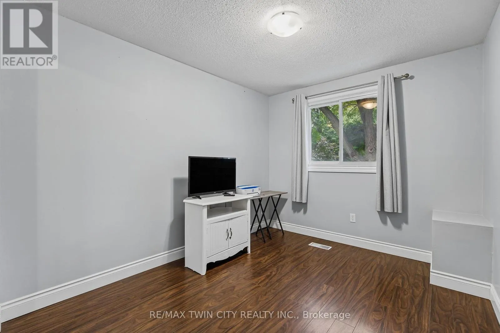 74 - 65 GLAMIS ROAD
