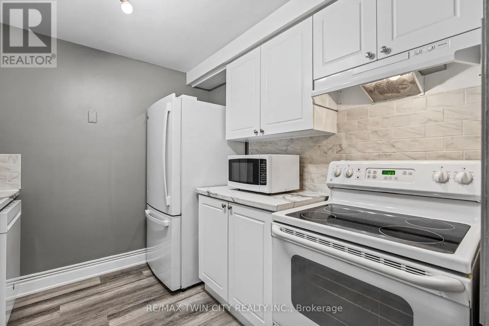 74 - 65 GLAMIS ROAD