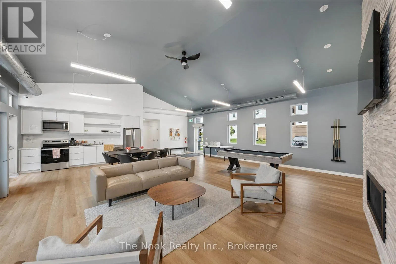 16 - 19 WEST STREET N #16