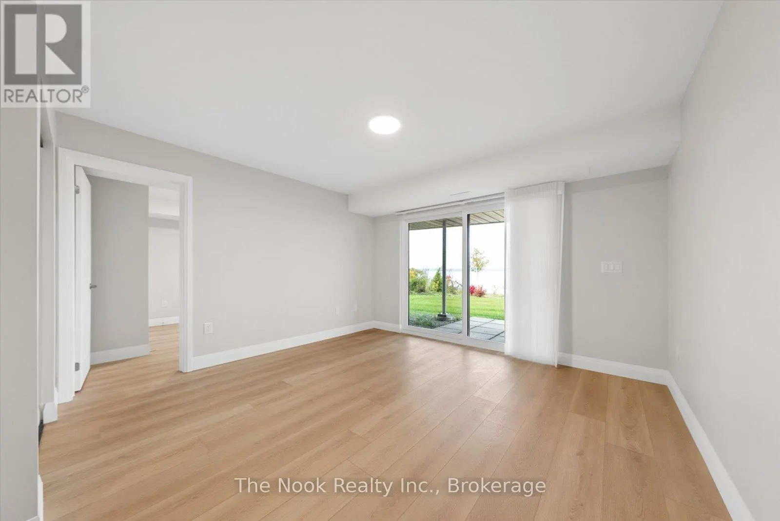 16 - 19 WEST STREET N #16
