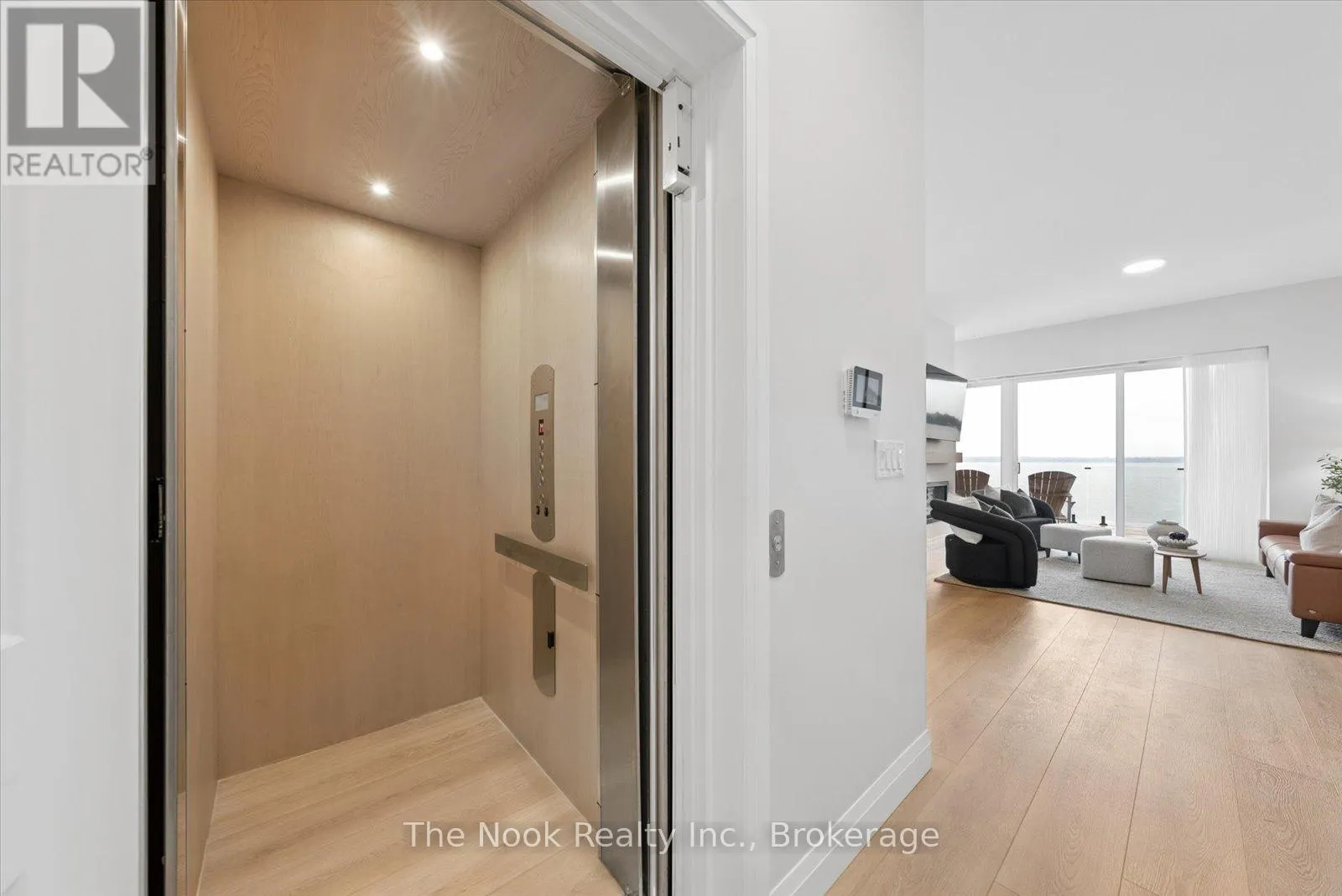 16 - 19 WEST STREET N #16