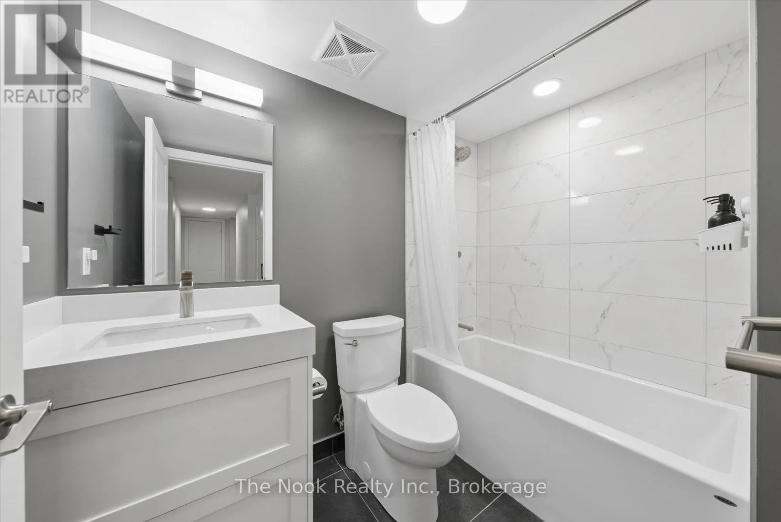 16 - 19 WEST STREET N #16
