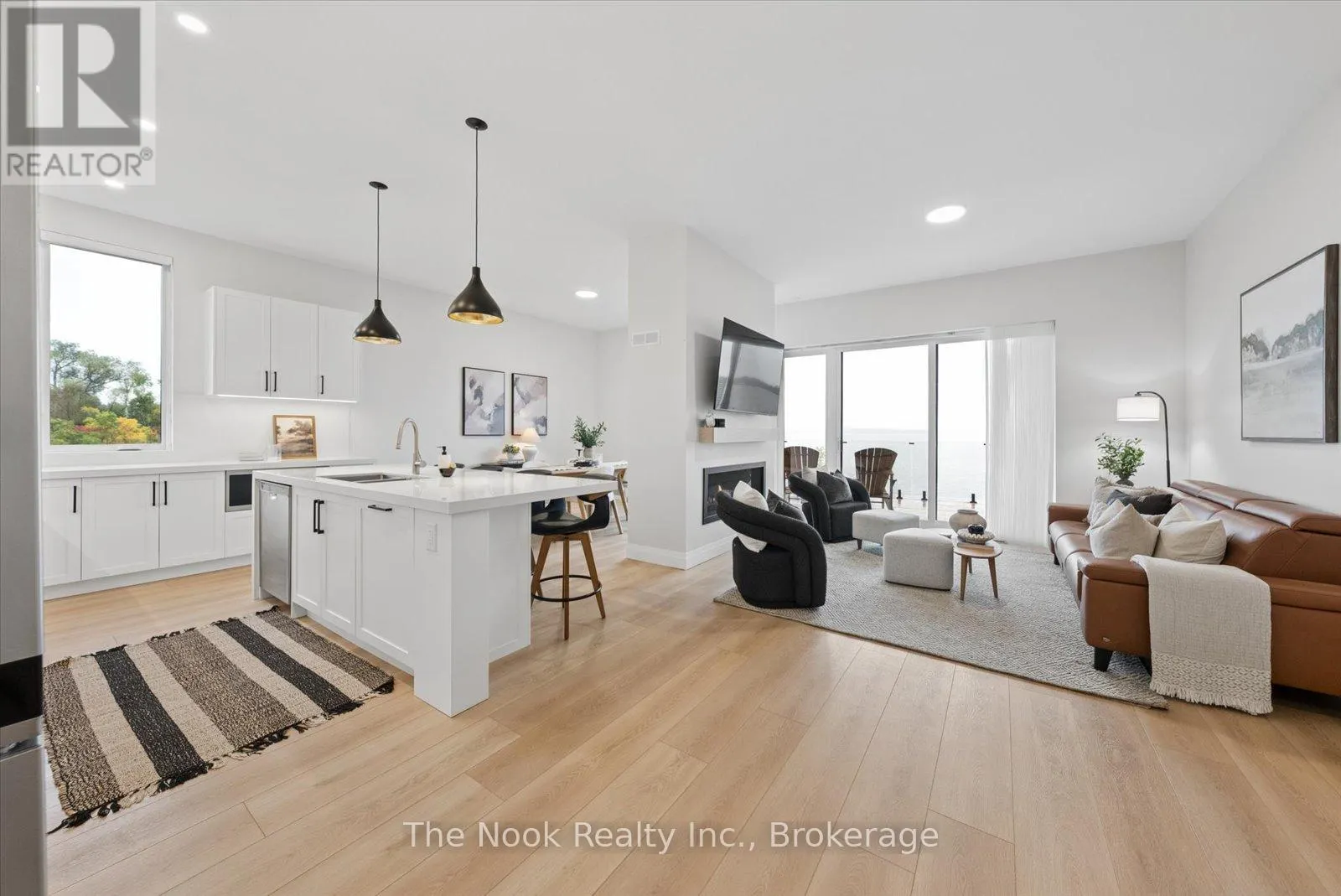 16 - 19 WEST STREET N #16