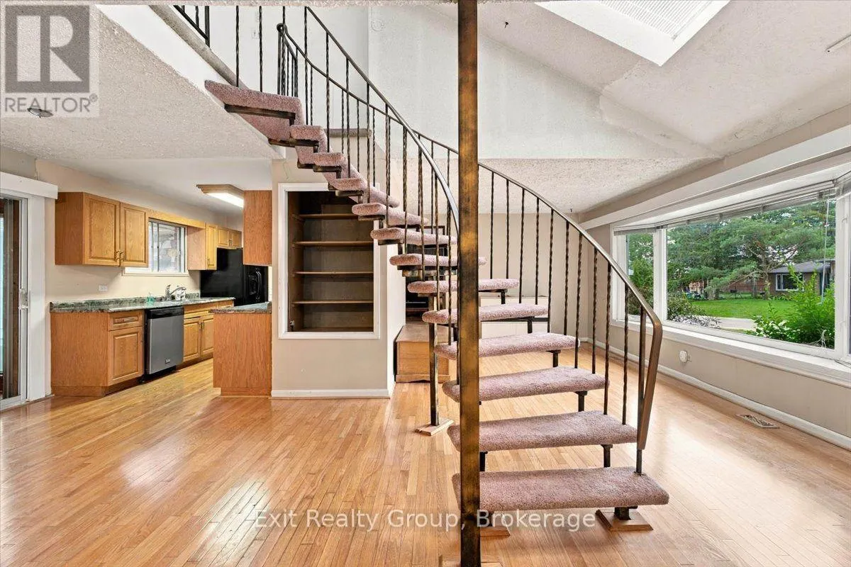 102 ORCHARD DRIVE
