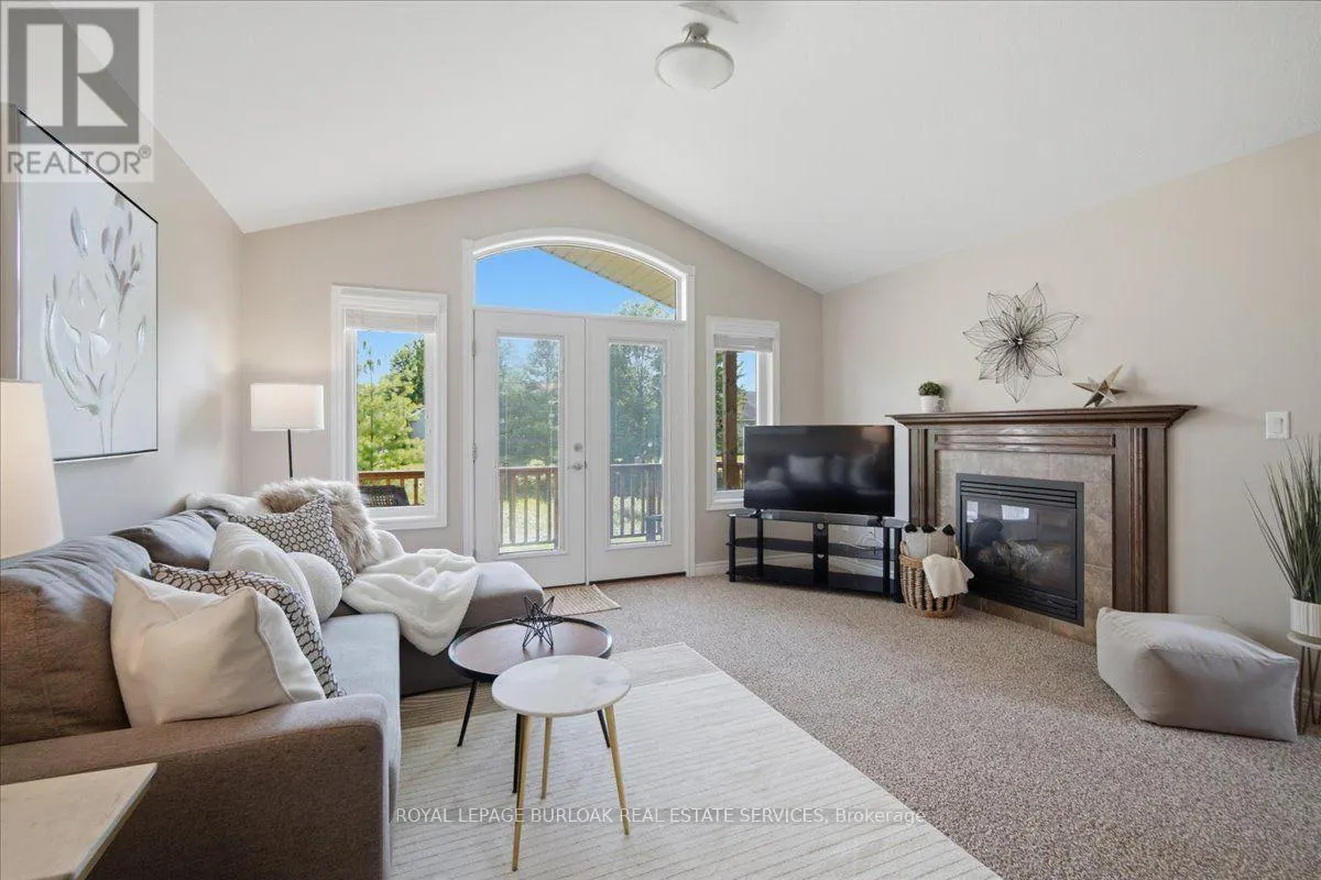 6 SUNNYDALE COURT