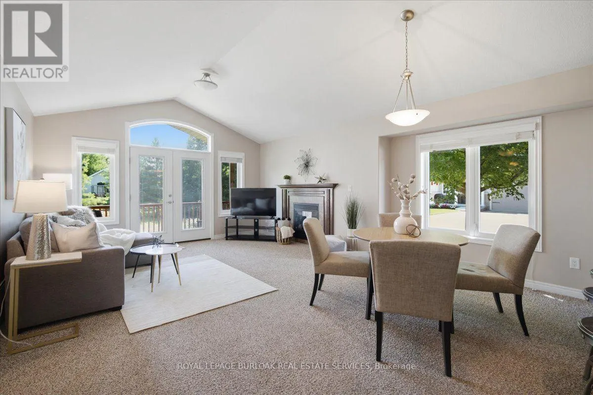 6 SUNNYDALE COURT