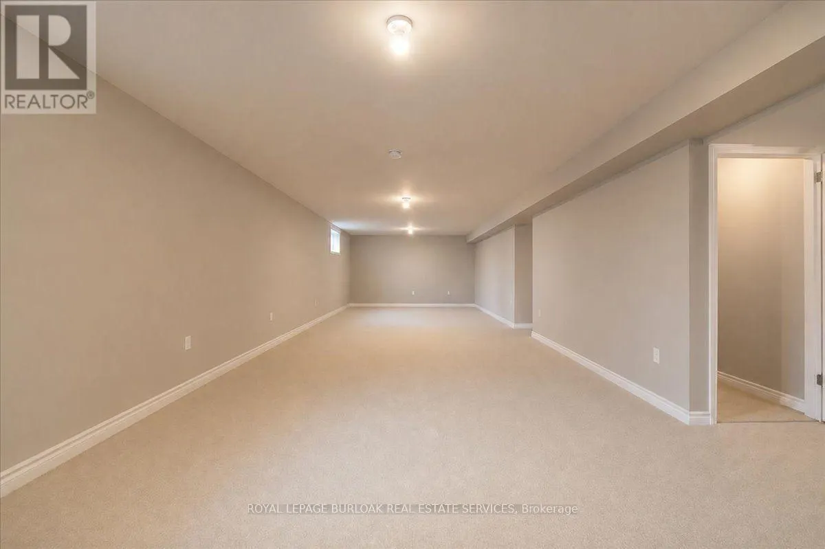 6 SUNNYDALE COURT