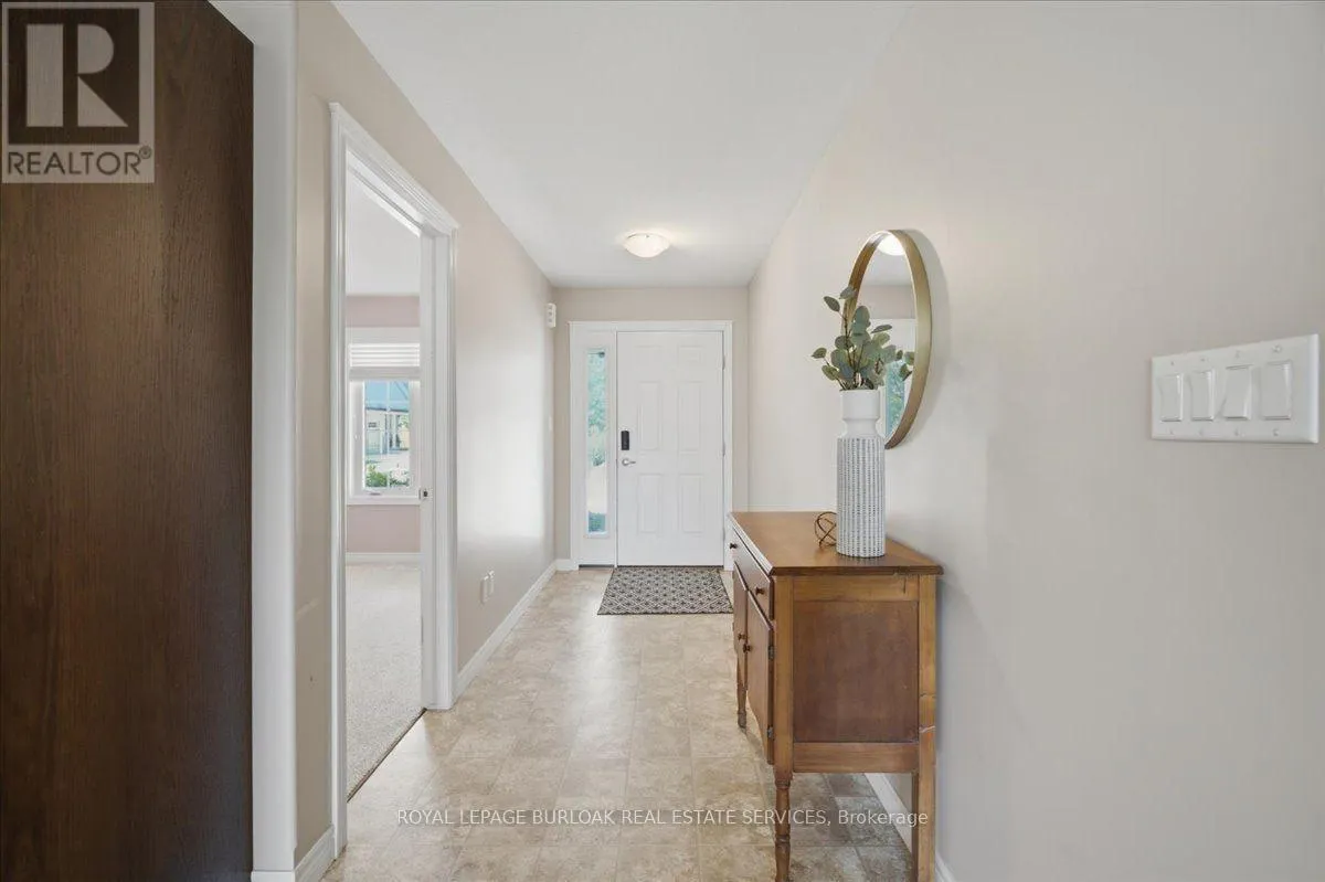 6 SUNNYDALE COURT