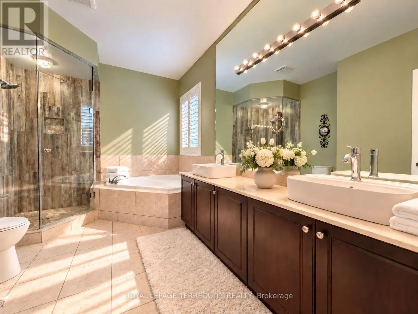 15 MUSKOKA BAY BOULEVARD