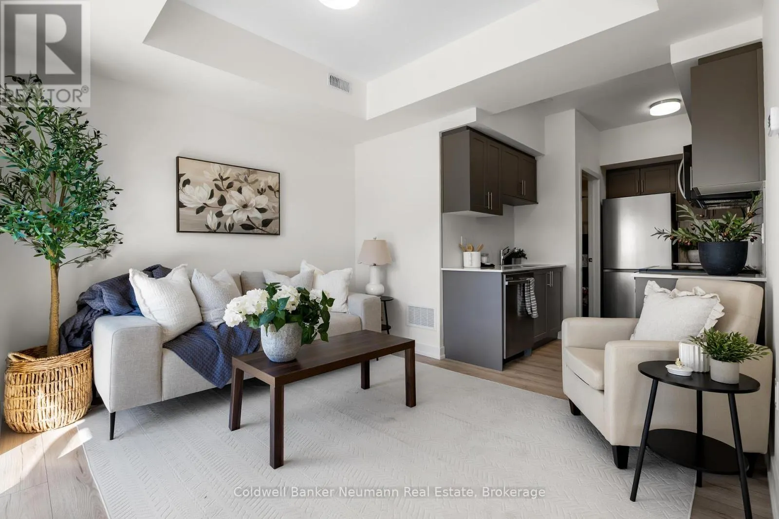 51 - 940 ST DAVID STREET N #51