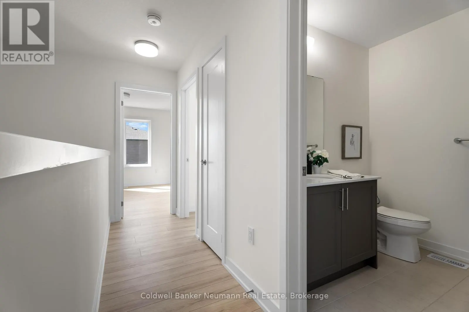51 - 940 ST DAVID STREET N #51