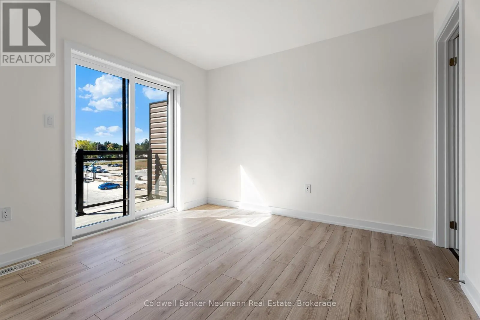 51 - 940 ST DAVID STREET N #51