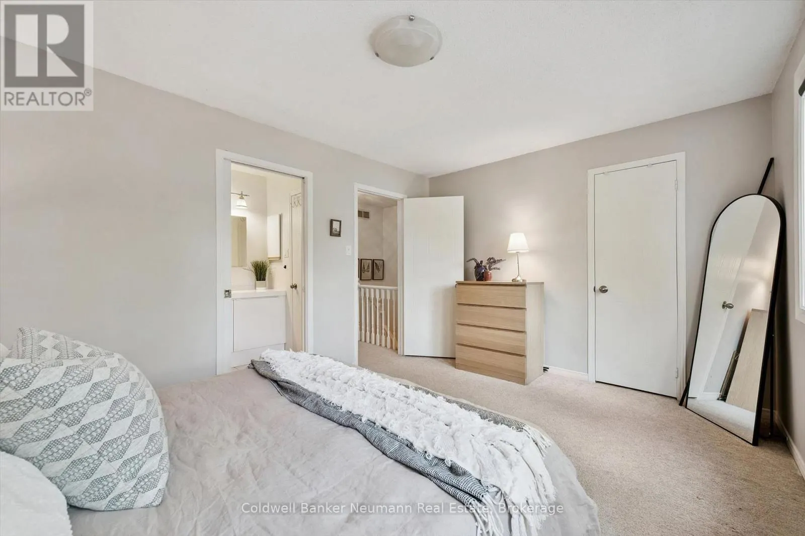 5 - 39 PTARMIGAN DRIVE #5