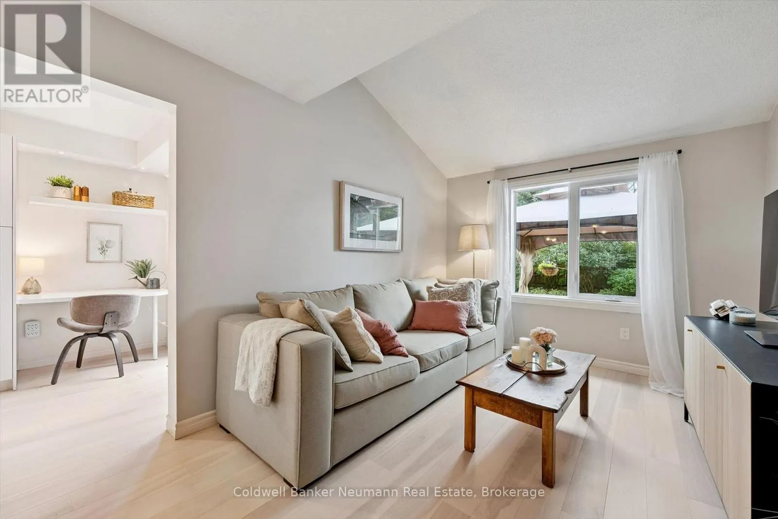 5 - 39 PTARMIGAN DRIVE #5