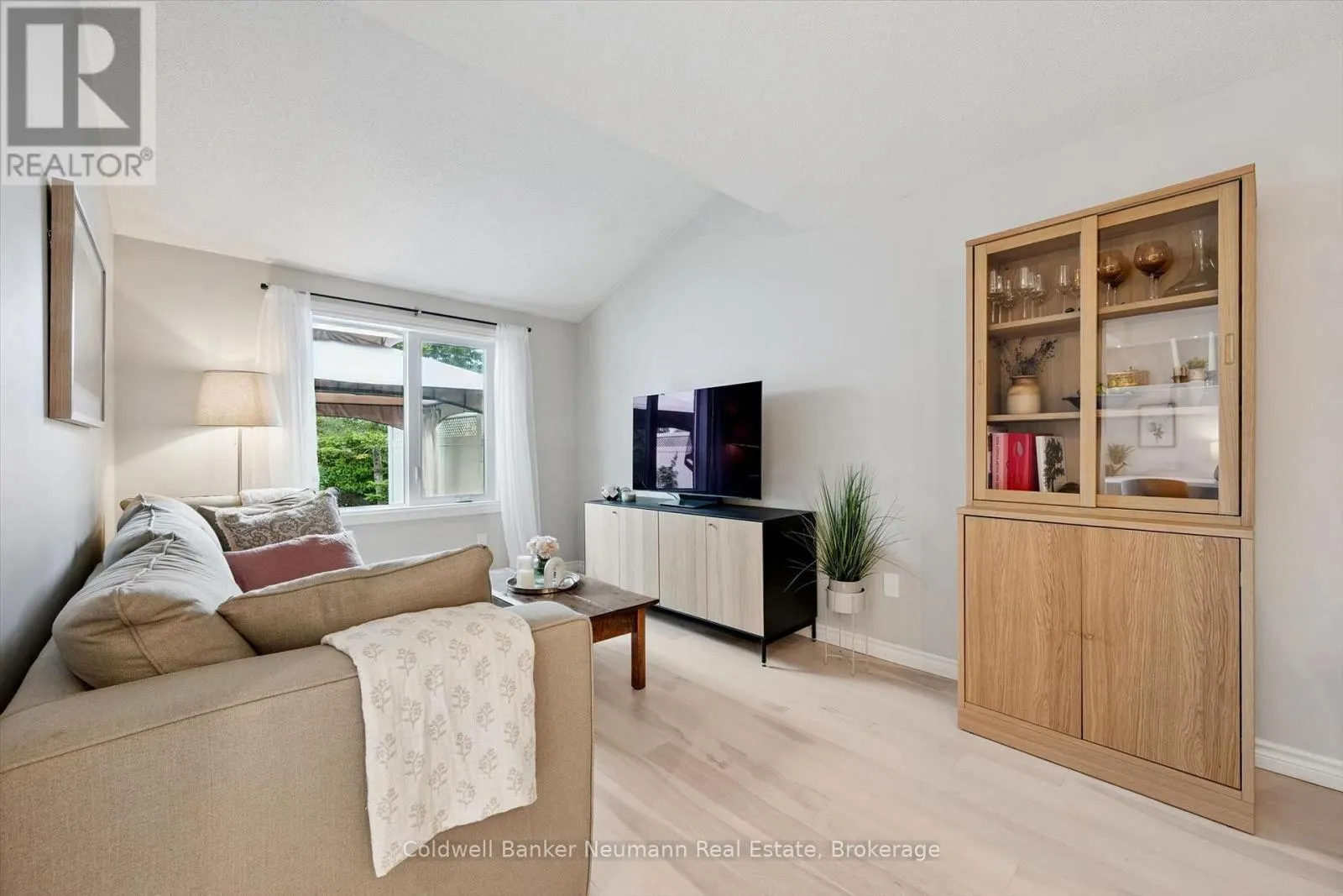 5 - 39 PTARMIGAN DRIVE #5