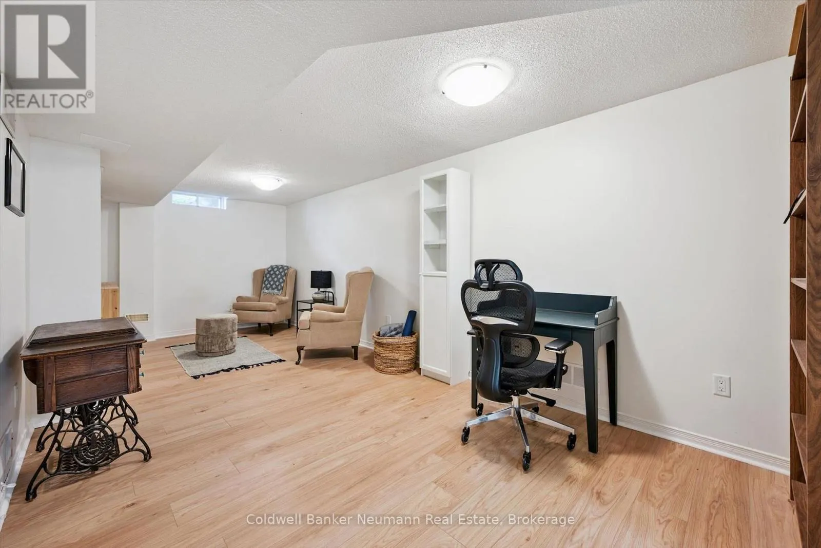 5 - 39 PTARMIGAN DRIVE #5